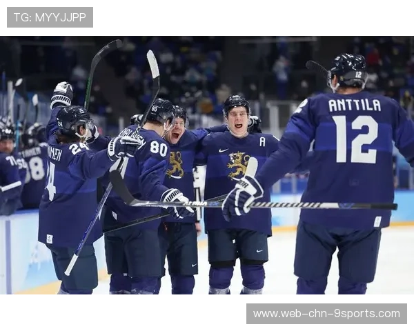 冰球队更衣室跳热舞被偷拍成爆款