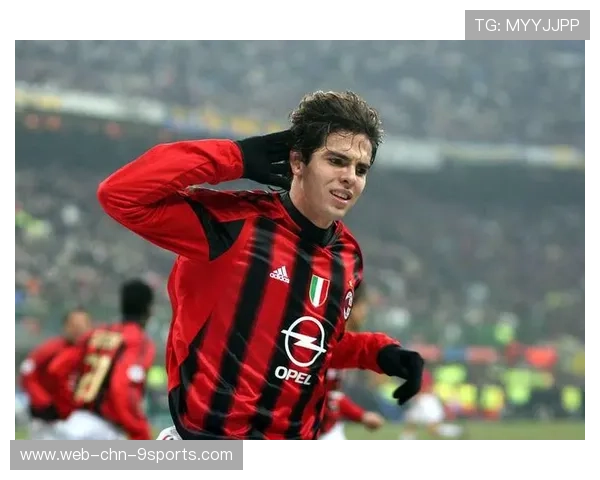 AC米兰强势传导推进持续攻入关键地带